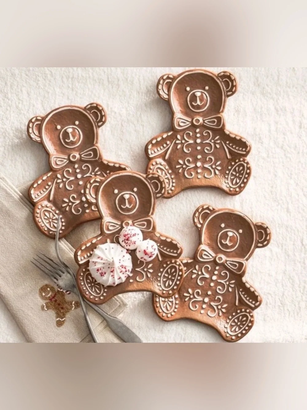 Pottery Barn Gingerbread Embroidered Cotton Napkins ( Set of 4 )